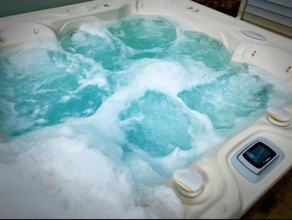 Vila Stylish 4B 3B -King Bed- Jacuzzi Charlotte Exteriér fotografie